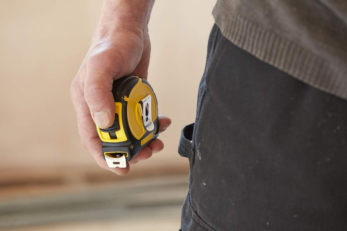 STANLEY 8m/26ft Tylon Tape Measure with TRU-ZERO Anchor Hook, Retractable, High Visibility Tape Measure, 8m x 25mm, 0-30-656